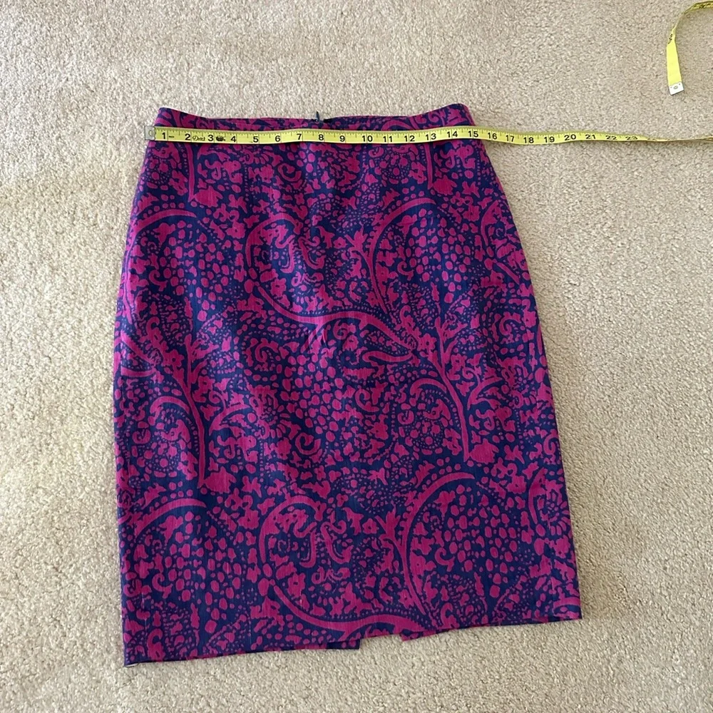 Ann Taylor Woman’s Pencil Skirt Purple, Sz 4
